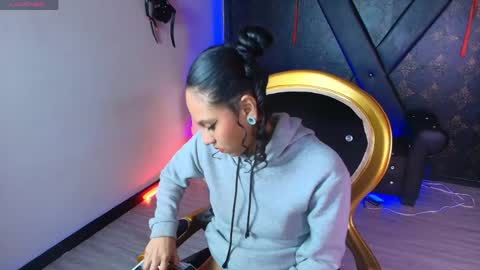 Sweett pleasure online show from March 20, 2026, 2:33 pm