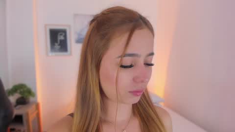 Snapshot of sweettammy_ chatting on December 23, 2024, 10:44 pm Tammy online show from December 23, 2024, 10:44 pm