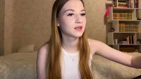 Snapshot of sweettbabyye chatting on September 13, 2025, 6:29 pm Lisa online show from September 13, 2025, 6:29 pm