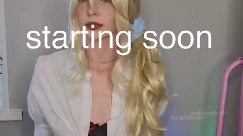 Snapshot of sweetuniporn chatting on October 6, 2025, 6:11 am Elis a little vacation Ill be here Saturday my schedules in bio online show from October 6, 2025, 6:11 am