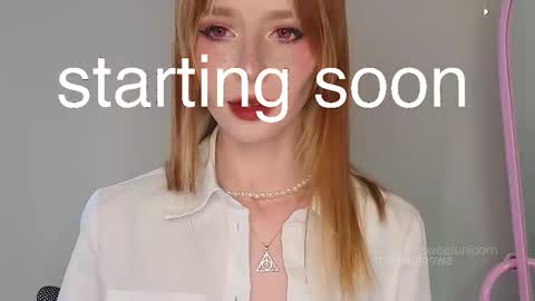 Snapshot of sweetuniporn chatting on October 13, 2025, 7:08 am Elis a little vacation Ill be here Saturday my schedules in bio online show from October 13, 2025, 7:08 am