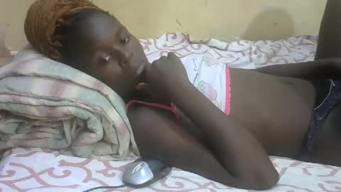 Snapshot of sweetvallerie chatting on February 11, 2025, 11:33 pm sweetvallerie online show from February 11, 2025, 11:33 pm