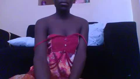 Snapshot of sweetvallerie chatting on October 29, 2025, 7:32 am sweetvallerie online show from October 29, 2025, 7:32 am