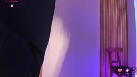 sweetviolet___ online show from May 31, 2026, 6:09 pm
