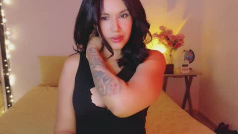 Snapshot of sweetx_miracle chatting on September 21, 2025, 9:05 pm Malena online show from September 21, 2025, 9:05 pm
