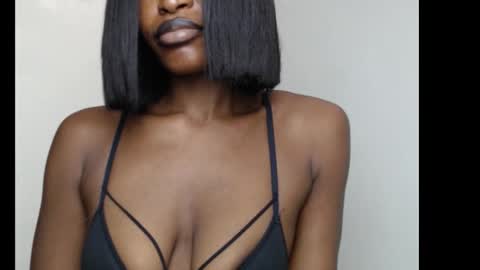 Snapshot of sweetxxboobsx chatting on October 12, 2025, 9:30 am sweetxxboobsx online show from October 12, 2025, 9:30 am