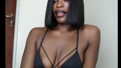 Snapshot of sweetxxboobsx chatting on October 14, 2025, 8:42 pm sweetxxboobsx online show from October 14, 2025, 8:42 pm