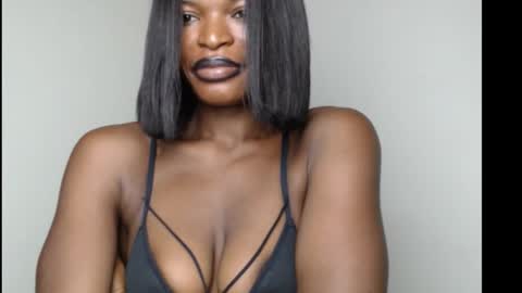 Snapshot of sweetxxboobsx chatting on November 7, 2025, 9:09 am sweetxxboobsx online show from November 7, 2025, 9:09 am