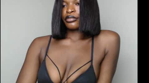 Snapshot of sweetxxboobsx chatting on November 8, 2025, 8:29 pm sweetxxboobsx online show from November 8, 2025, 8:29 pm