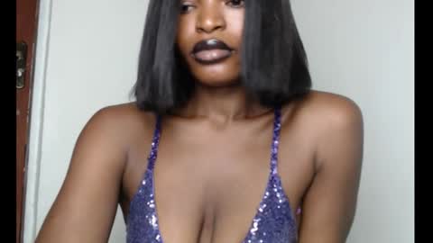 Snapshot of sweetxxboobsx chatting on November 12, 2025, 8:37 am sweetxxboobsx online show from November 12, 2025, 8:37 am