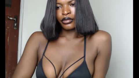 Snapshot of sweetxxboobsx chatting on November 17, 2025, 8:47 pm sweetxxboobsx online show from November 17, 2025, 8:47 pm