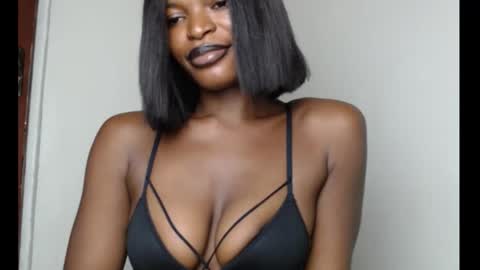 Snapshot of sweetxxboobsx chatting on November 18, 2025, 8:52 am sweetxxboobsx online show from November 18, 2025, 8:52 am