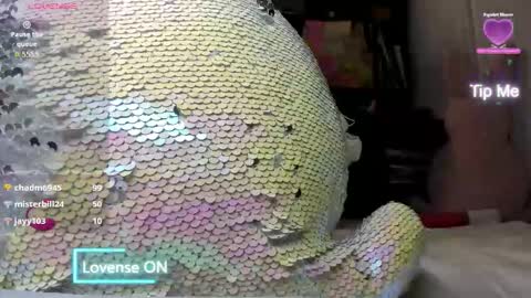 Snapshot of sweety_cum chatting on March 15, 2026, 8:37 pm Mia online show from March 15, 2026, 8:37 pm