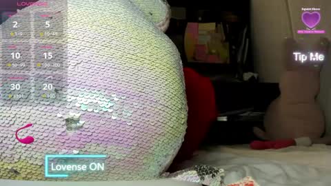 Snapshot of sweety_cum chatting on April 10, 2026, 8:35 pm Mia online show from April 10, 2026, 8:35 pm