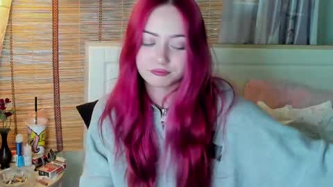 sweetyangiee online show from May 11, 2026, 12:55 pm