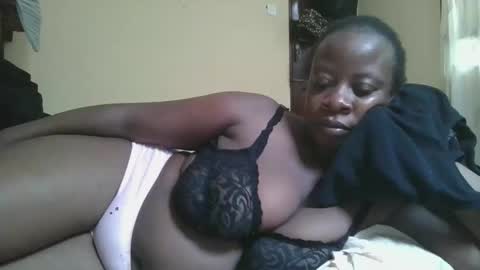 sweetyass25 online show from November 19, 2025, 6:46 am