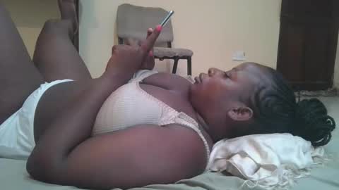 sweetyass25 online show from March 9, 2026, 6:06 am