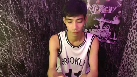 Snapshot of sweetyguyxxx1998 chatting on December 15, 2024, 5:10 pm - allen online show from December 15, 2024, 5:10 pm