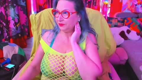 Snapshot of sweetylisahard chatting on March 8, 2025, 3:24 pm Lisa online show from March 8, 2025, 3:24 pm