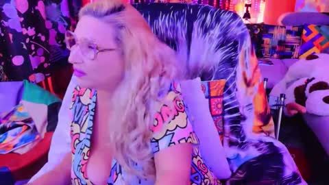 Snapshot of sweetylisahard chatting on September 27, 2025, 3:28 pm Lisa online show from September 27, 2025, 3:28 pm