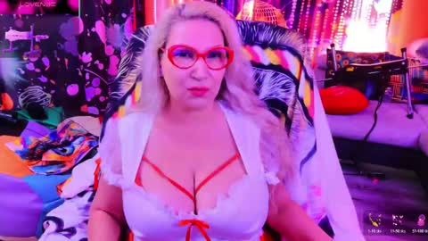 Lisa online show from April 25, 2026, 3:53 pm