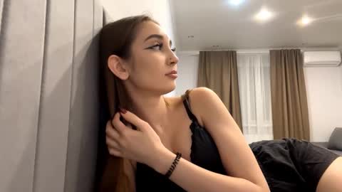 Alice online show from March 21, 2026, 8:01 pm