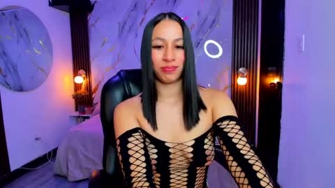 sweet online show from October 3, 2025, 8:39 pm