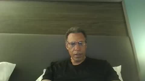 swimmerbod2495 online show from May 16, 2026, 6:32 am