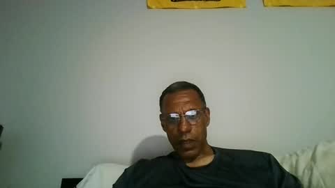 swimmerbod2495 online show from June 12, 2026, 6:23 am