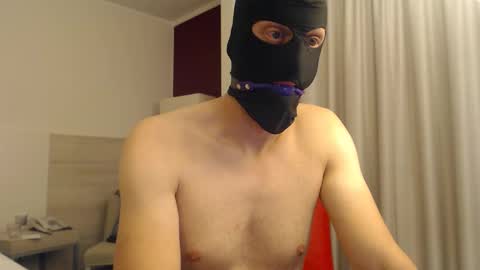 swissslave111 online show from September 23, 2025, 9:29 pm