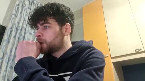 Emanuele online show from March 1, 2025, 8:21 pm