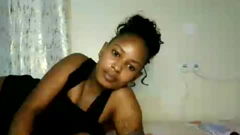 swt_bby online show from June 14, 2026, 6:54 pm