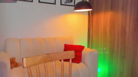 Ambar online show from May 28, 2026, 12:52 am