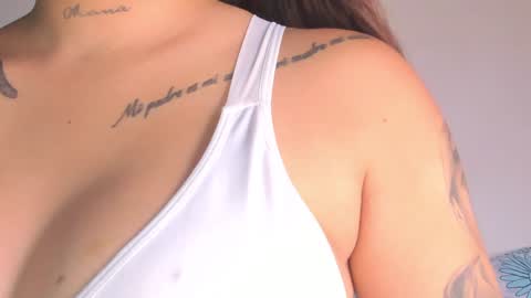 Lilly  online show from December 21, 2024, 8:21 pm