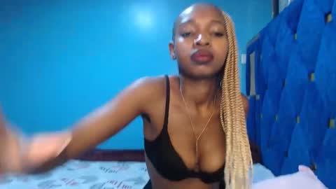 Camilla online show from September 10, 2025, 6:13 am