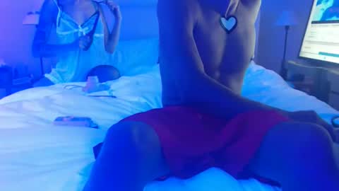 sxncndy online show from November 17, 2025, 2:45 pm