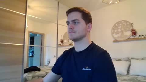 syl092 online show from January 27, 2025, 9:55 am