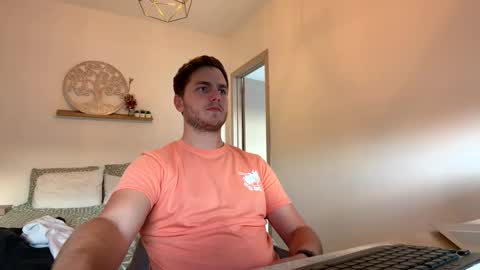 syl092 online show from April 1, 2026, 5:43 pm