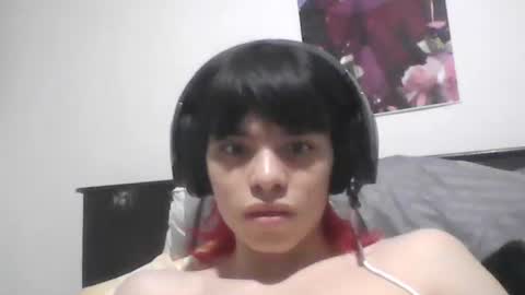 sylasfrost online show from December 15, 2025, 7:12 am