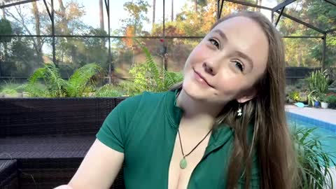 Jennah online show from December 22, 2025, 9:23 pm