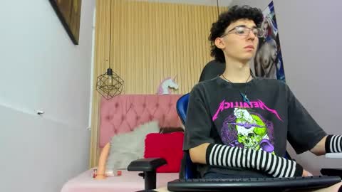 Snapshot of syriussz chatting on February 15, 2026, 7:21 pm Syriussz online show from February 15, 2026, 7:21 pm