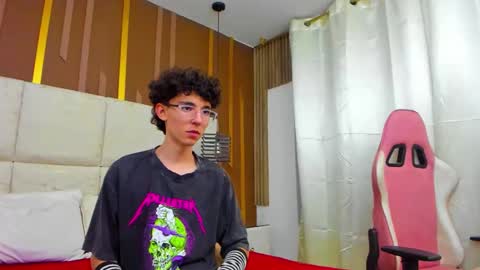 Snapshot of syriussz chatting on February 27, 2026, 2:11 am Syriussz online show from February 27, 2026, 2:11 am