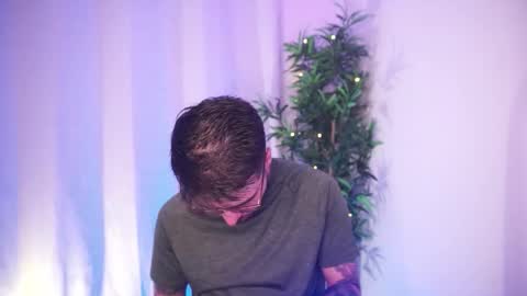 Snapshot of t0ny_wylie chatting on February 6, 2026, 6:22 pm t0ny_wylie online show from February 6, 2026, 6:22 pm