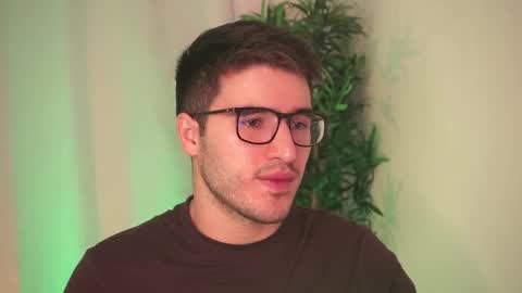 Snapshot of t0ny_wylie chatting on February 14, 2026, 3:53 pm t0ny_wylie online show from February 14, 2026, 3:53 pm