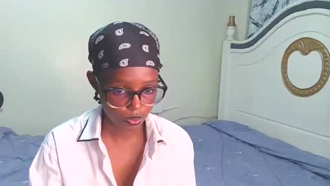 Snapshot of t_okyo chatting on September 18, 2025, 5:15 pm TOKYO online show from September 18, 2025, 5:15 pm