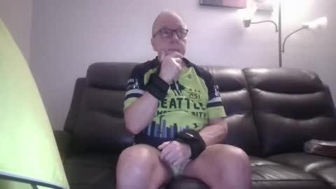 tacrunner66_ online show from February 5, 2026, 2:33 pm