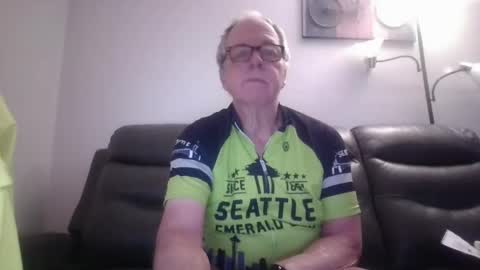 tacrunner66_ online show from April 11, 2026, 1:59 pm
