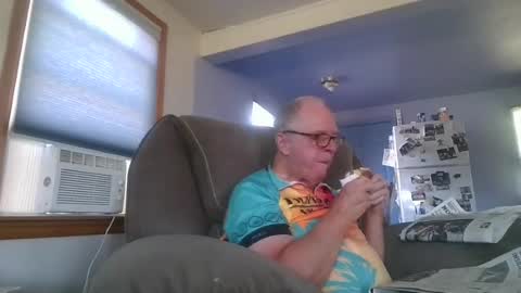 Snapshot of tacrunner66_ chatting on June 21, 2026, 9:39 pm tacrunner66_ online show from June 21, 2026, 9:39 pm