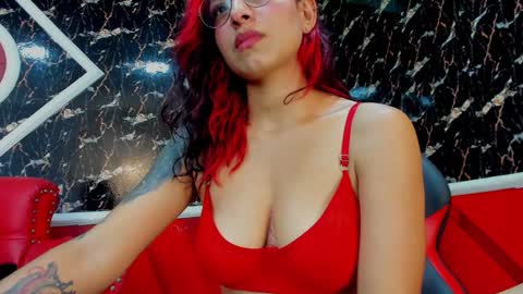 Snapshot of tafitasl4ve chatting on February 4, 2025, 1:02 am Tafita online show from February 4, 2025, 1:02 am