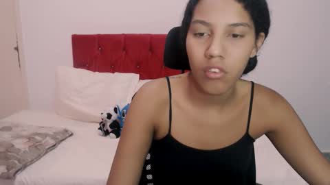 Tainara online show from October 13, 2025, 7:14 pm